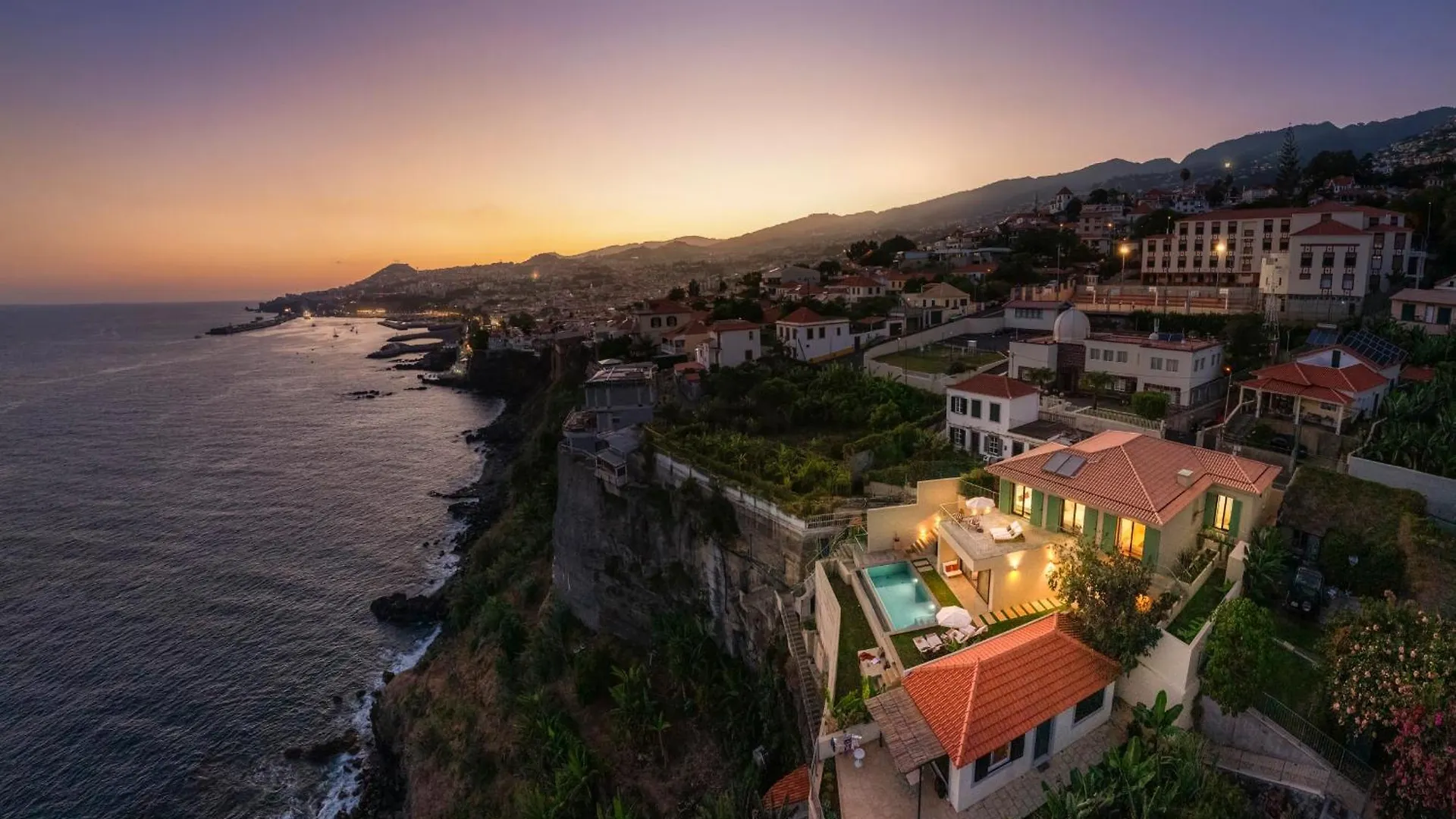 Islander - Funchal Seaside Villas  Funchal (Madeira)